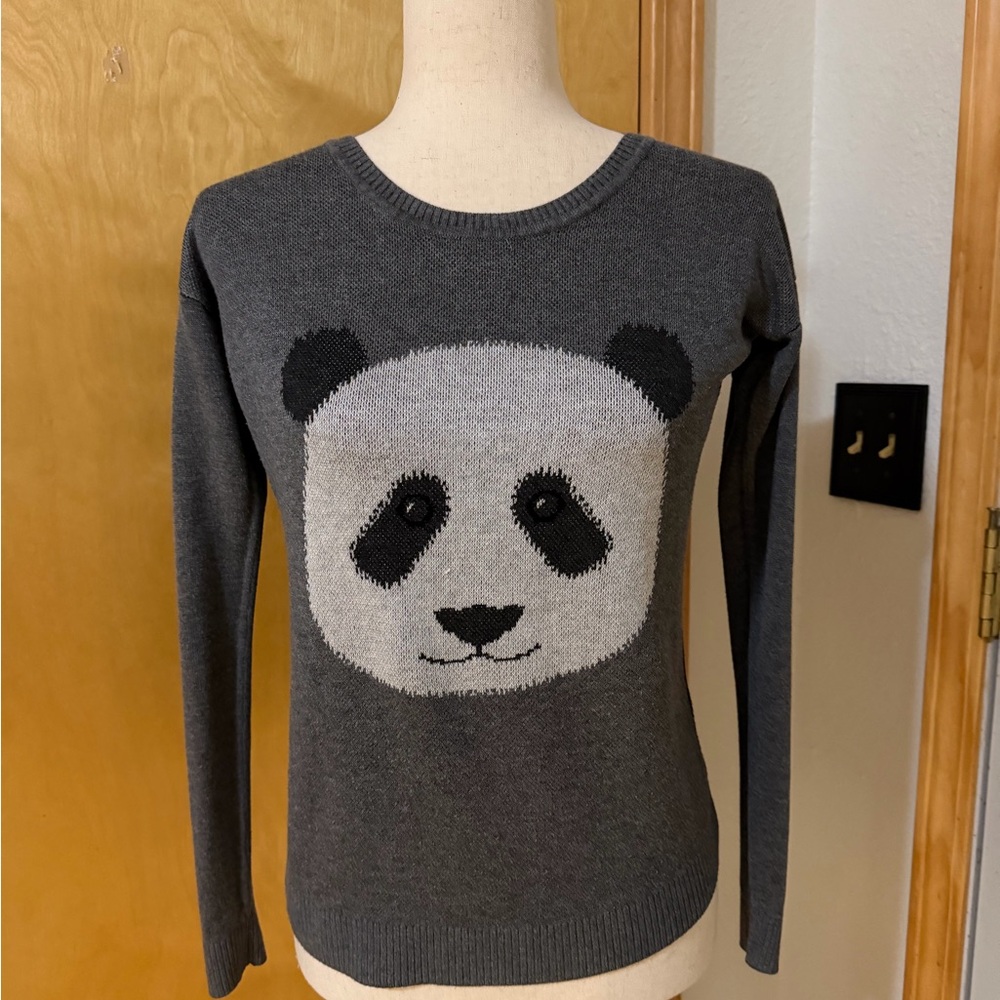 Women’s Gray Sweater with Panda Design